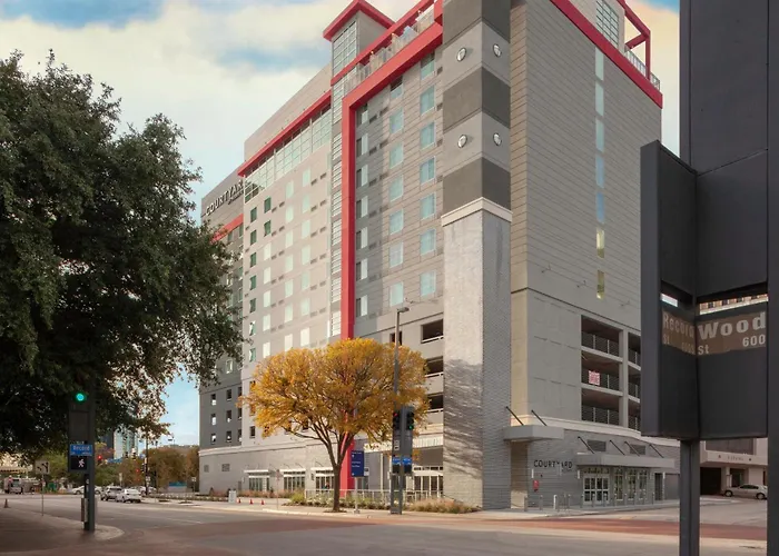Courtyard By Marriott Dallas Downtown/Reunion District